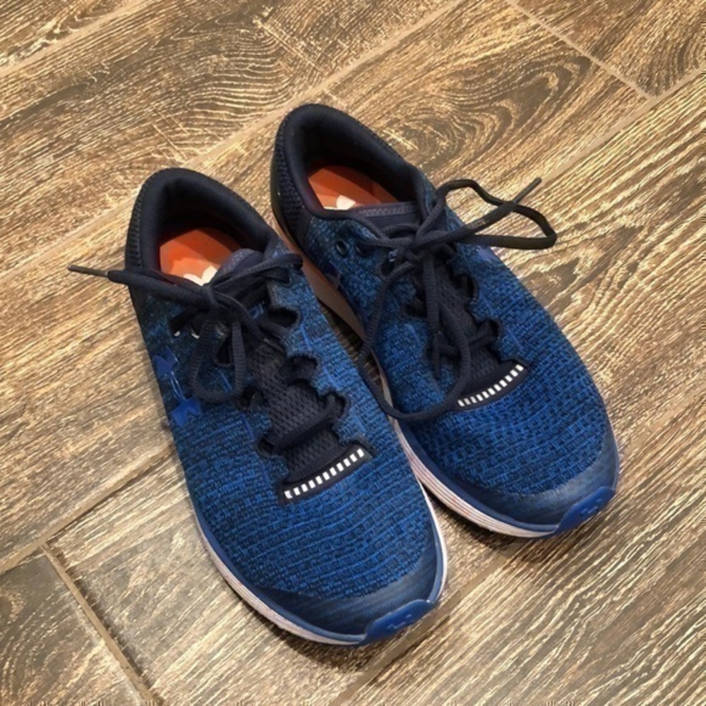 Under Armour Bandit 3 Shoes Size 6Y